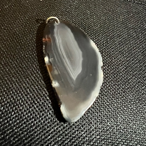 2” high geode pendant - Picture 2 of 2